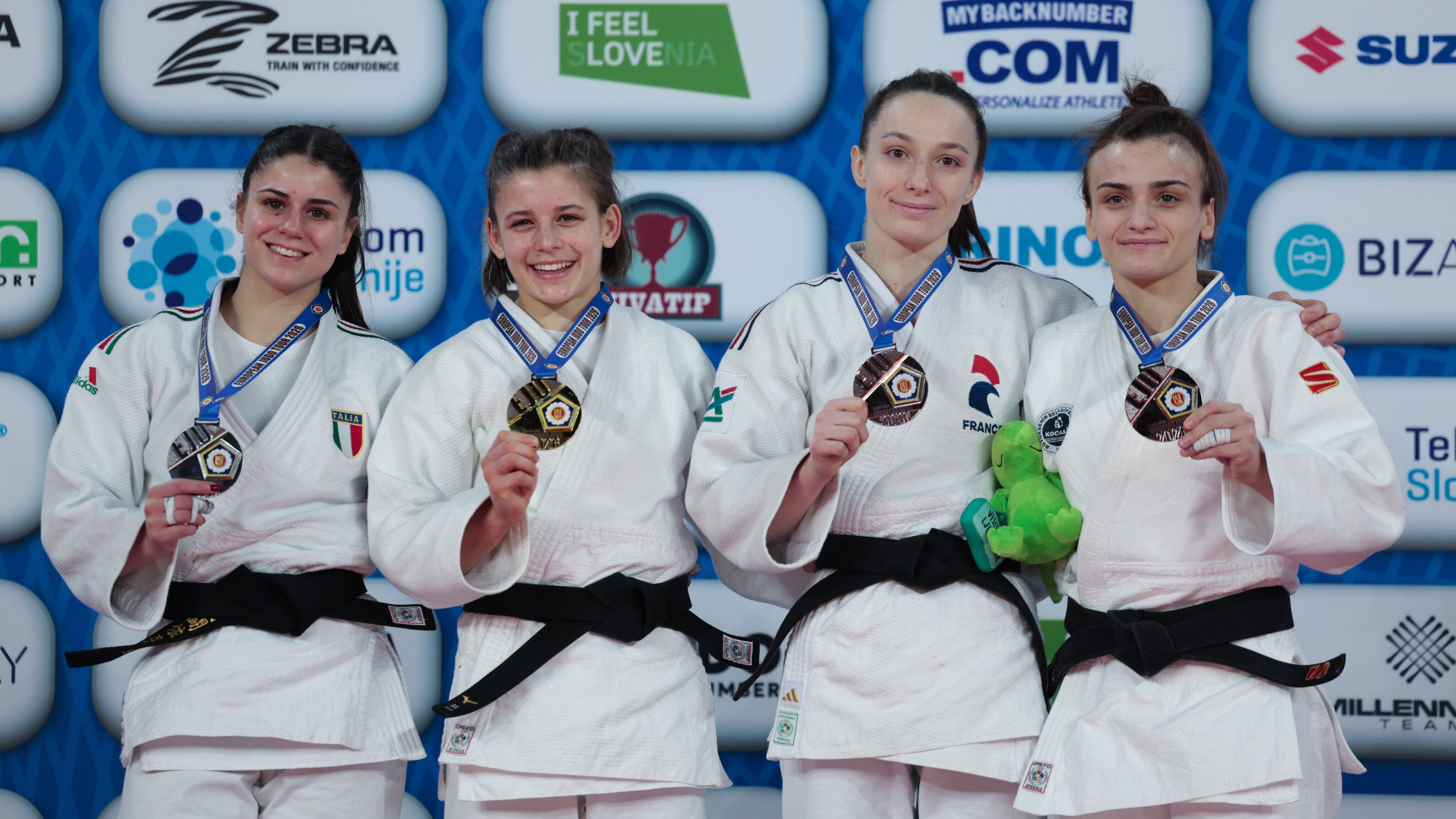 Podium -48kg category