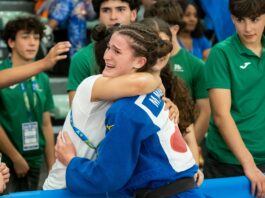Faro Heats Up on Opening Day of Competition