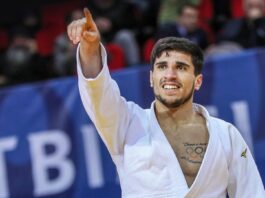 Bagrat Niniashvili - Hero of the Accueil Crowd
