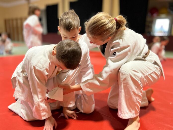 Love Judo, Teach Kids and Discover Europe